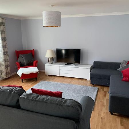 Flat One, 212 Eaglesham Road, East Kilbride, Glasgow Esterno foto
