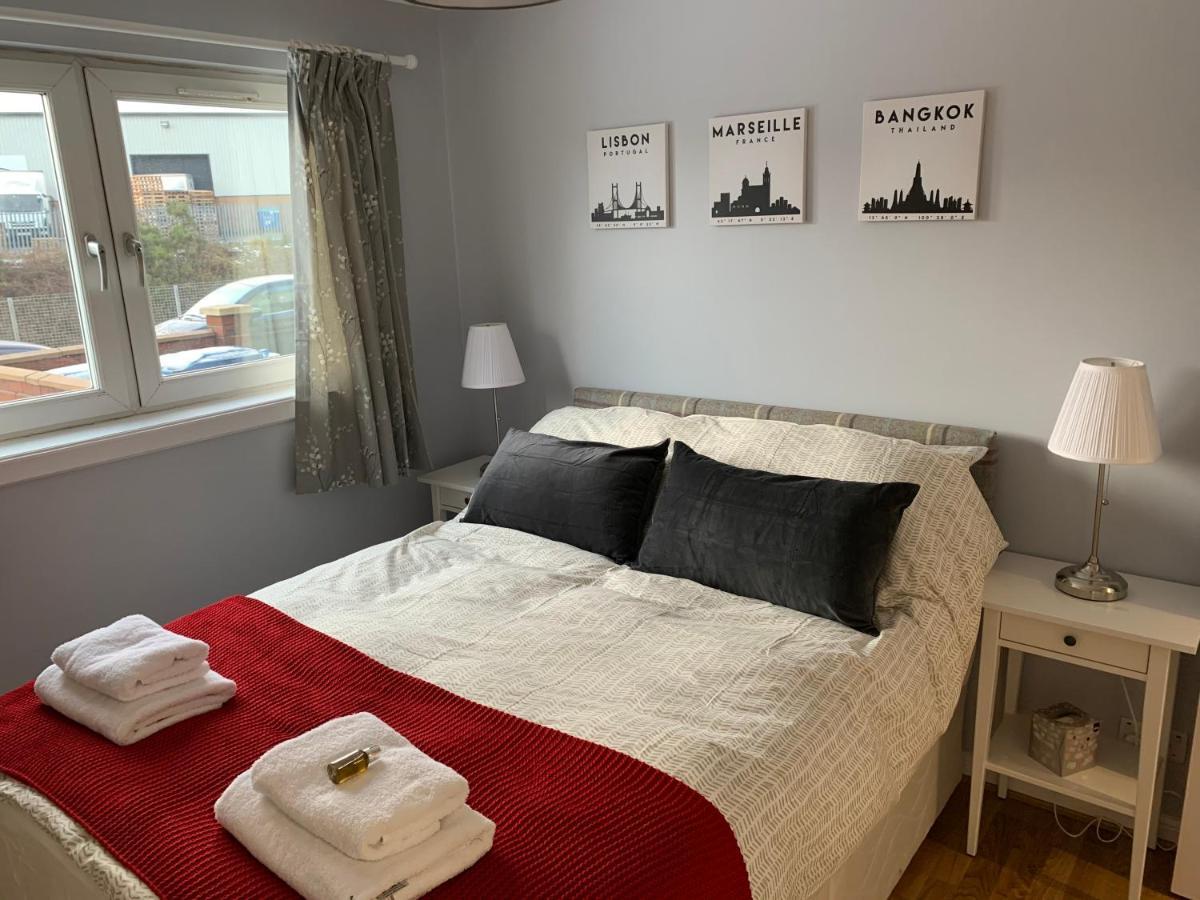 Flat One, 212 Eaglesham Road, East Kilbride, Glasgow Esterno foto